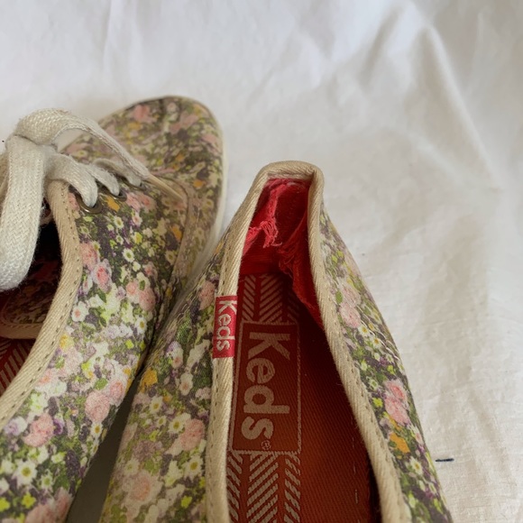 Floral Keds | Size 9 - Picture 11 of 11